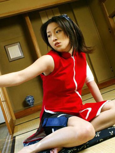 Sassy Asian Gadget Saeki Mai Is Showing The Wide Spread And Erotic Cameltoe