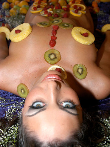 Busty Dolls Angelica Saige And Kelly Madison Play With Food And With Hard Piston